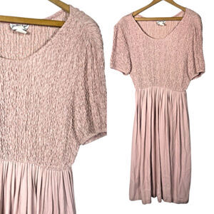 1960s Dress Pink 6P Pleat Skirt Scrunch Bodice Cottagecore Delicate Romantic Vtg